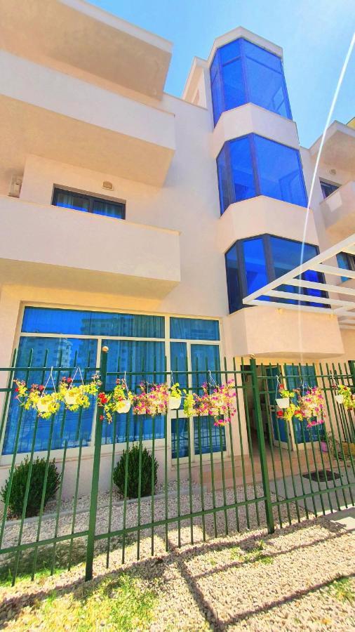 Vila Vera Durres Luaran gambar