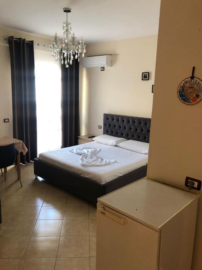 Vila Vera Durres Luaran gambar