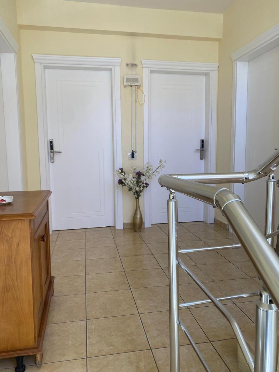 Vila Vera Durres Luaran gambar